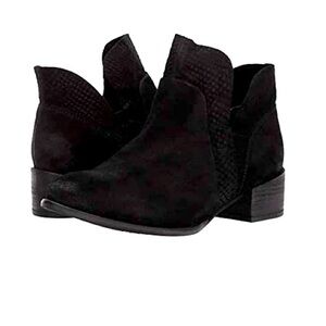 Seychelles Score Black Suede Booties Sz 7.5